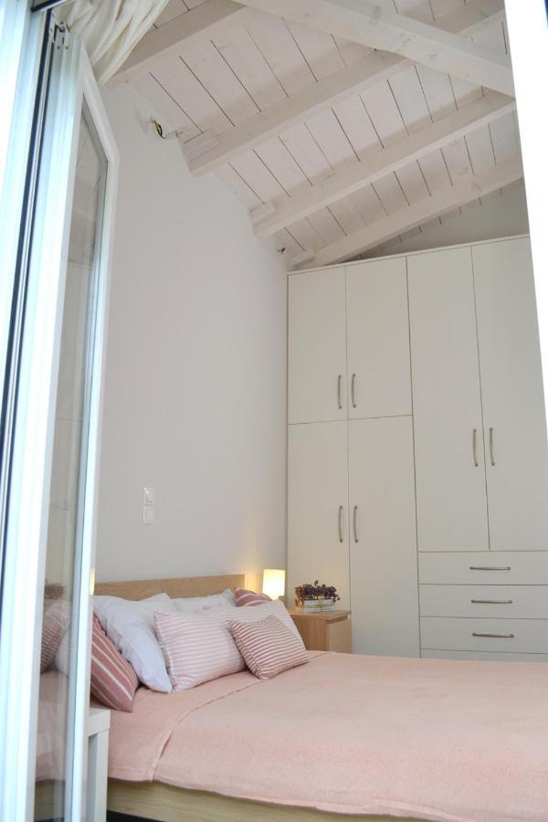 Corinthian Sun - Vacation Home Eksteriør billede